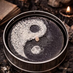 Bougie Yin Yang en cire de soja, symbole d’équilibre et de mystère.